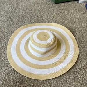 Beach hat